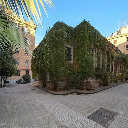Elena's - Piramide Metro Station Apartment Rome